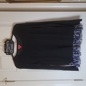 Elle XL Sweater Black Blue White Floral Bottom Ruffle